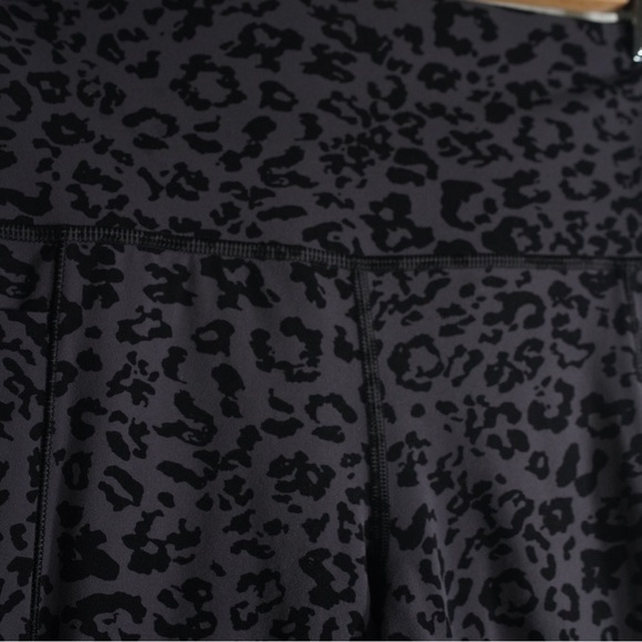 Athleta Leggings Women’s Salutation II Capri Black High Rise Yoga Size XS - Picture 2 of 8